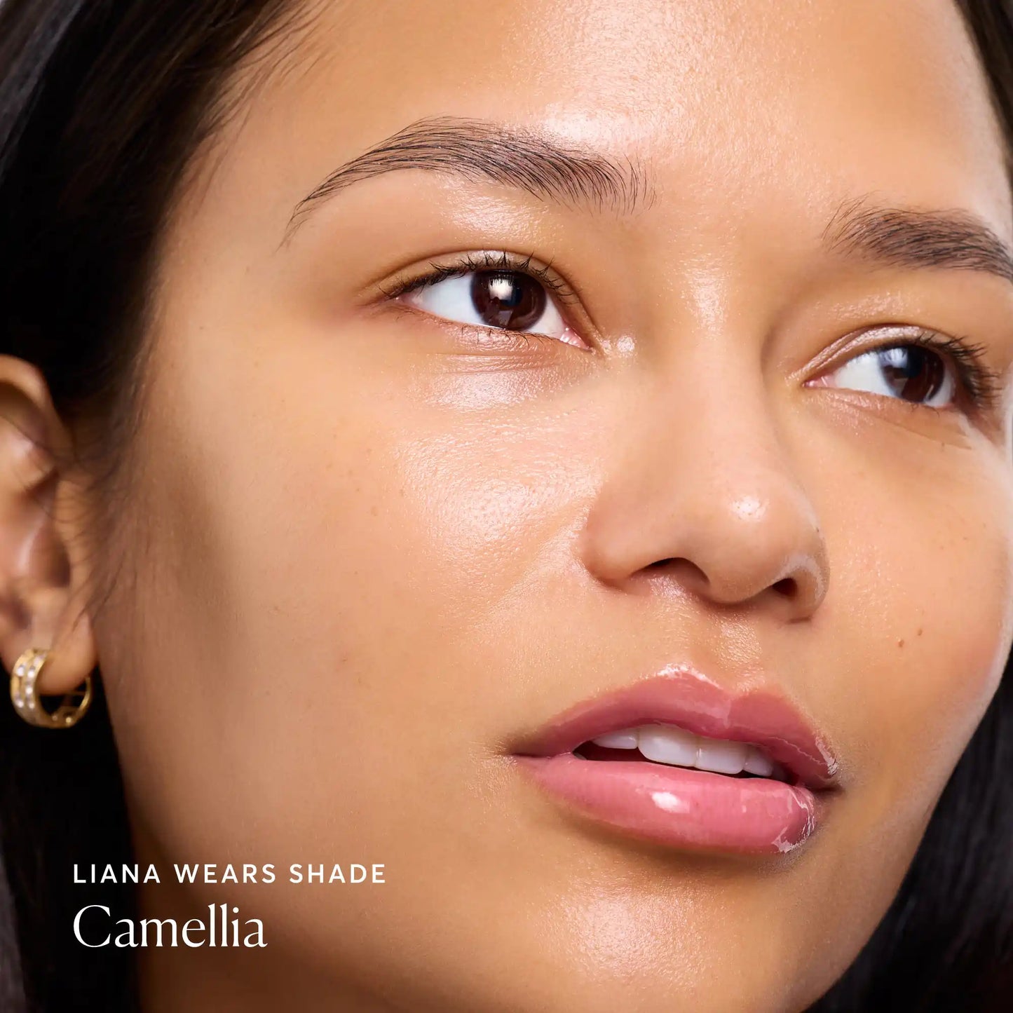 phyto-glow-lip-balm-camellia-u4 NATR-60075-Alt-Images-Phyto-Glow-Lip-Balm-Camellia-04.webp